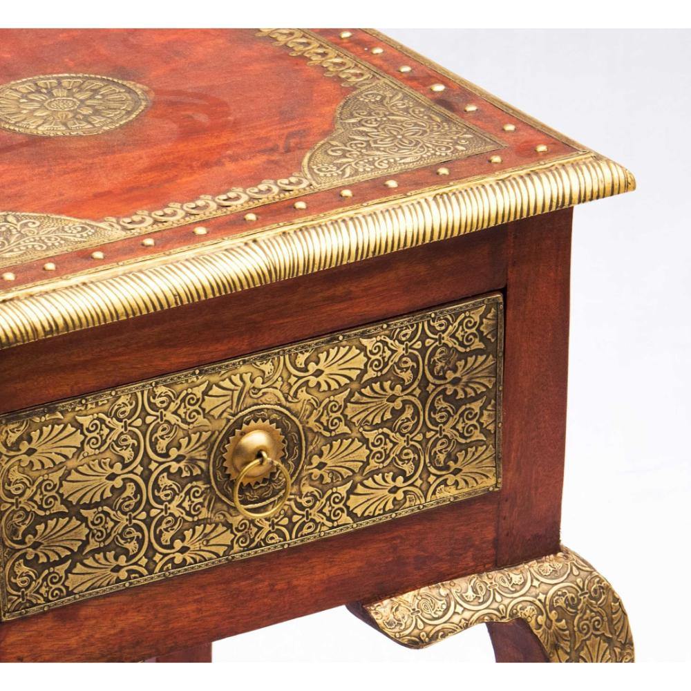 Lavish Touch Vero Table - Zenvias