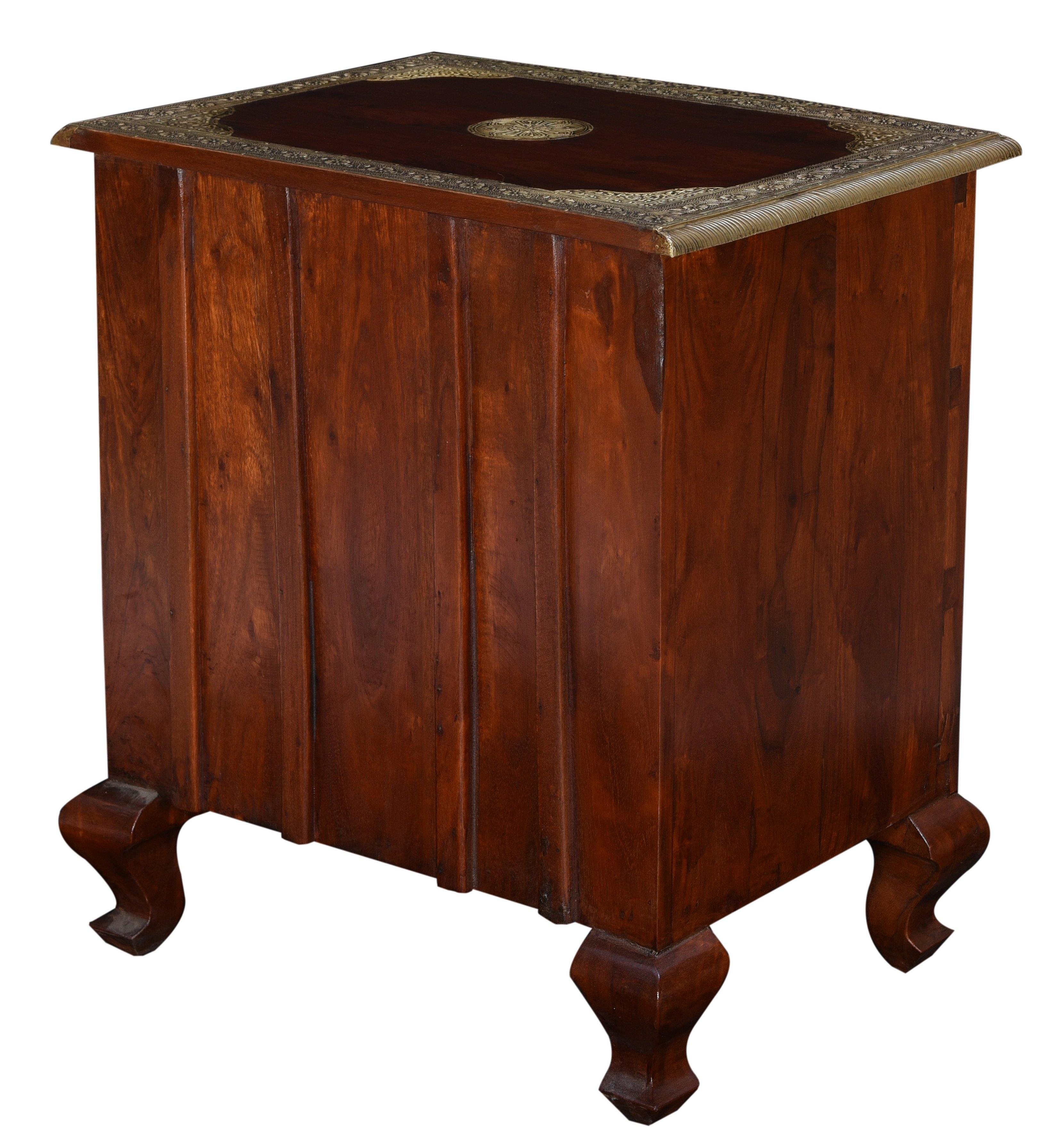 Lavish Touch Zillu Chest - Zenvias